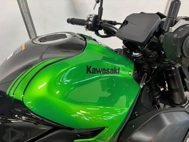 kawasaki - z900