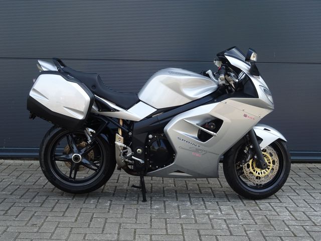 triumph - sprint-st-1050-abs