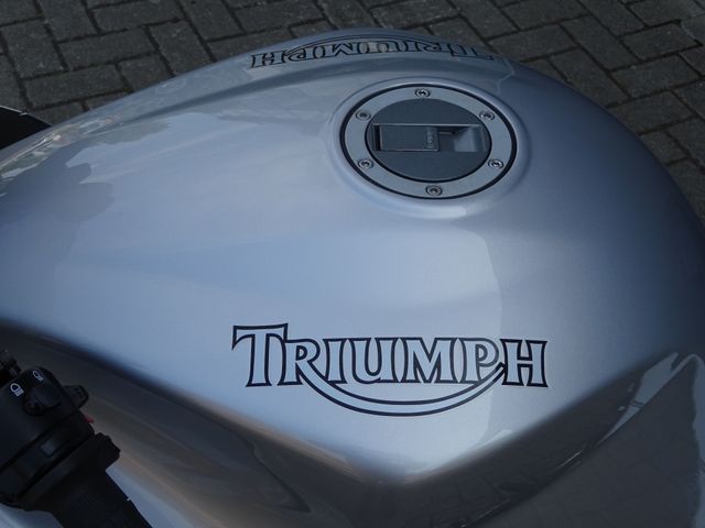 triumph - sprint-st-1050-abs