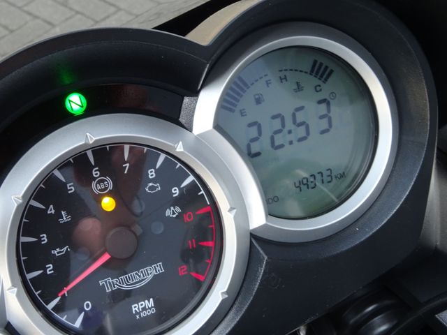triumph - sprint-st-1050-abs