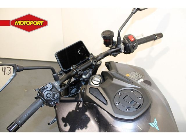 yamaha - mt-09-y-amt