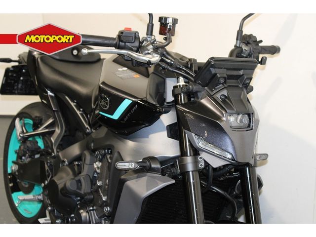 yamaha - mt-09-y-amt