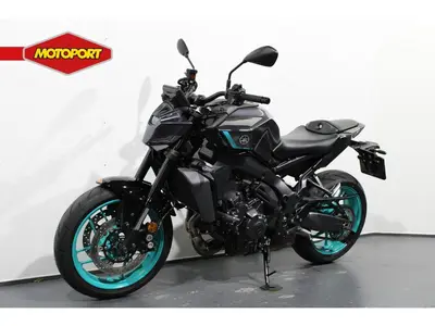 YAMAHA MT 09 Y-AMT – foto 2