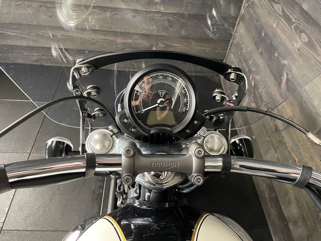 triumph - bonneville-speedmaster