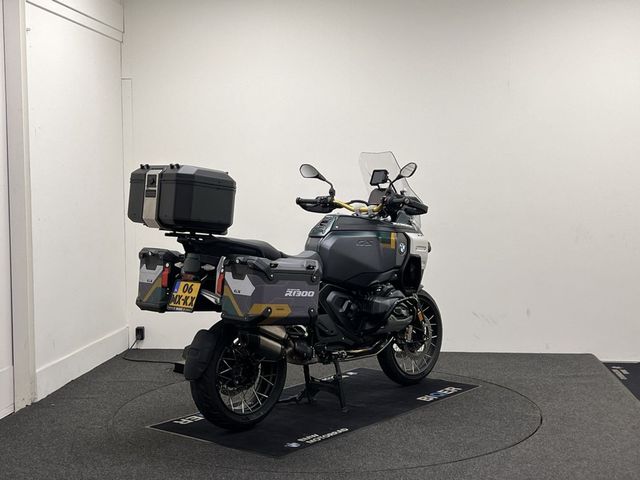 bmw - r-1300-gs-adventure