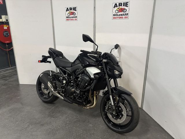 kawasaki - z900