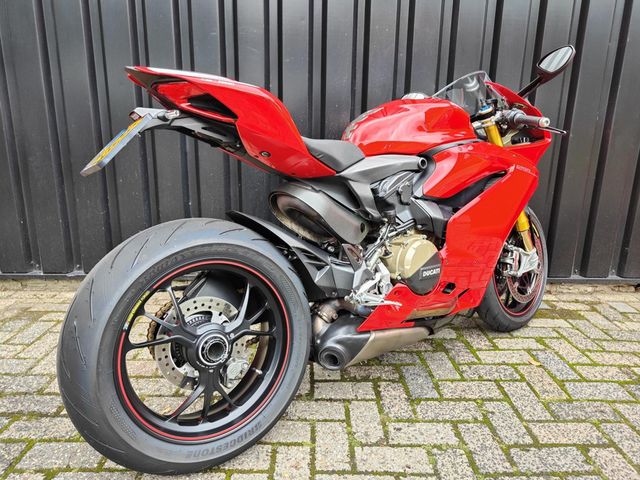 ducati - 1299-panigale-s