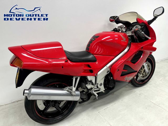 honda - st-1100-pan-european-abs-tcs