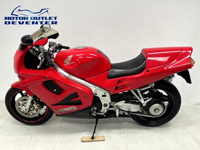 honda - st-1100-pan-european-abs-tcs