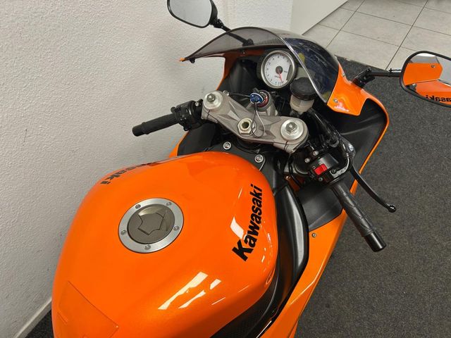 kawasaki - zx-6r-ninja