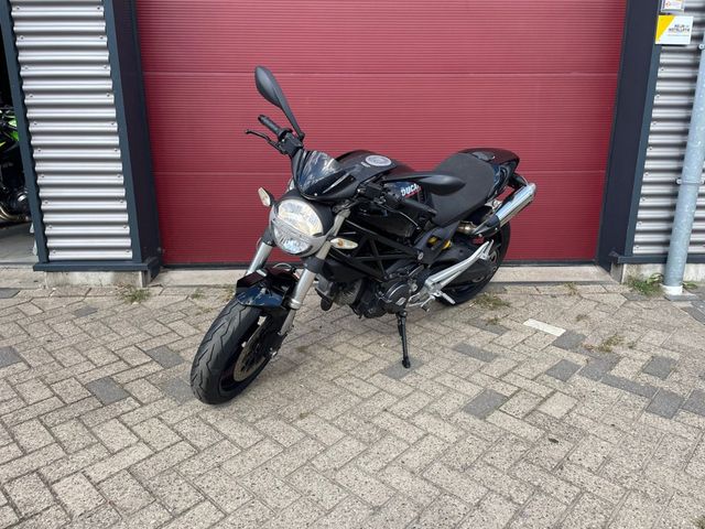ducati - monster-696