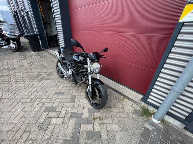 ducati - monster-696