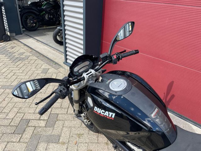 ducati - monster-696