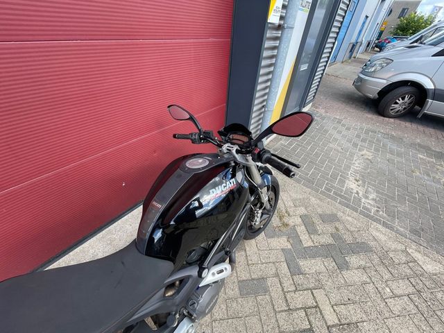 ducati - monster-696