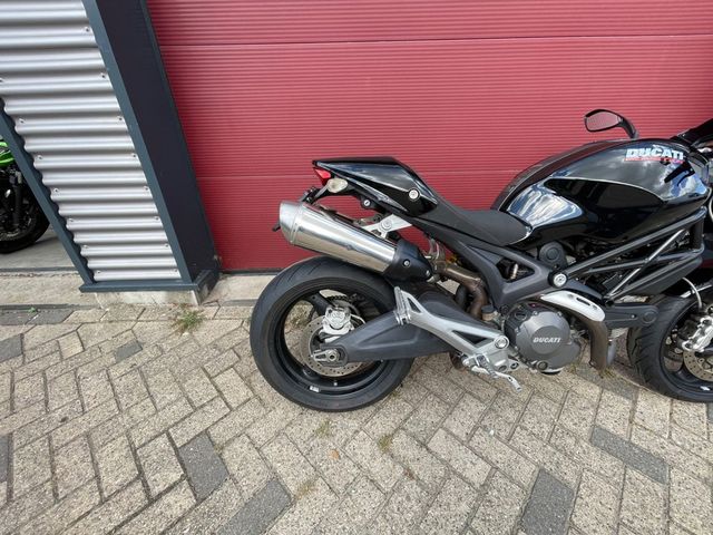 ducati - monster-696