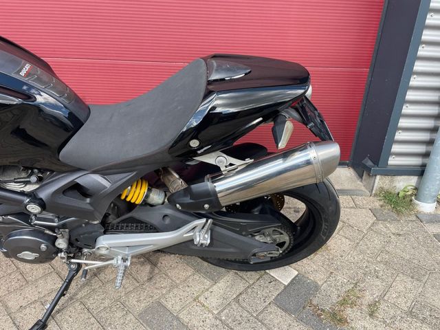ducati - monster-696