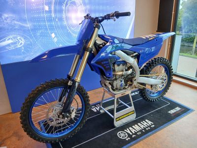 YAMAHA YZ 250 F – foto 2