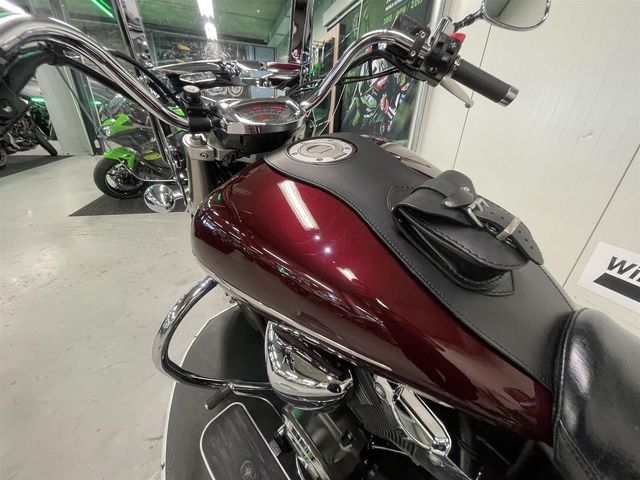 yamaha - xvs-1300-custom