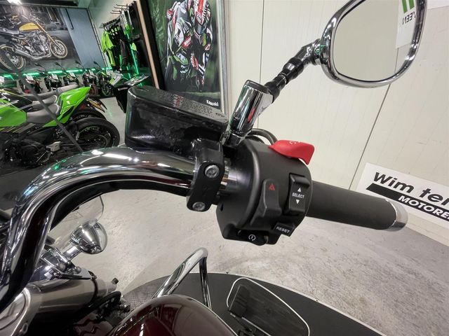 yamaha - xvs-1300-custom