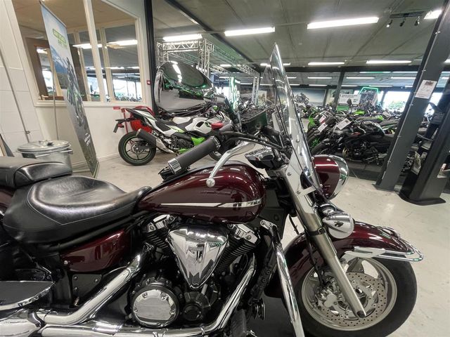 yamaha - xvs-1300-custom