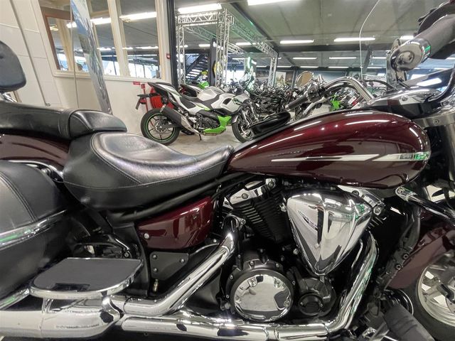 yamaha - xvs-1300-custom