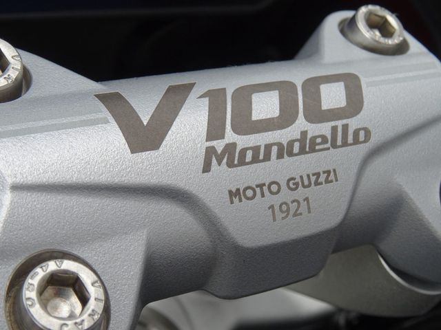 moto-guzzi - v-100-mandello