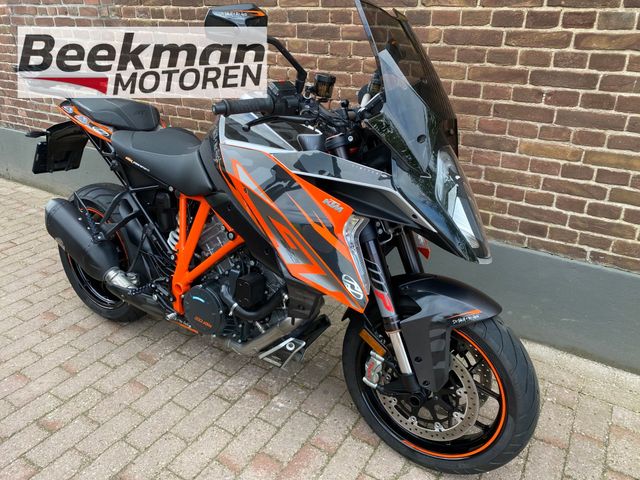 ktm - 1290-super-duke-gt