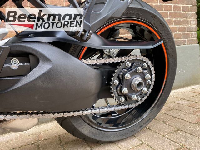 ktm - 1290-super-duke-gt