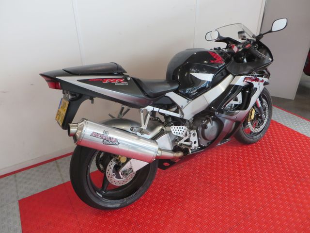 honda - cbr-900-rr-fireblade