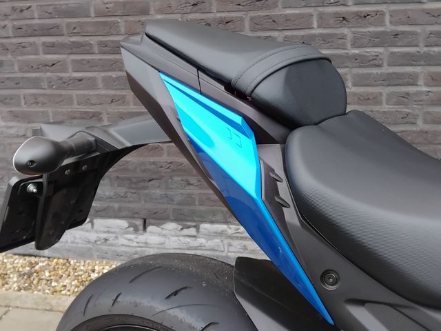 suzuki - gsx-s-950