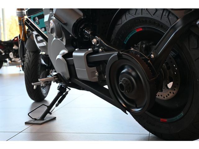 bmw - ce-02