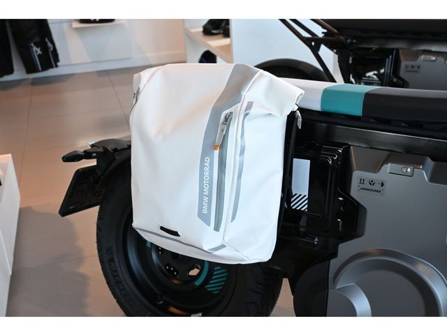 bmw - ce-02