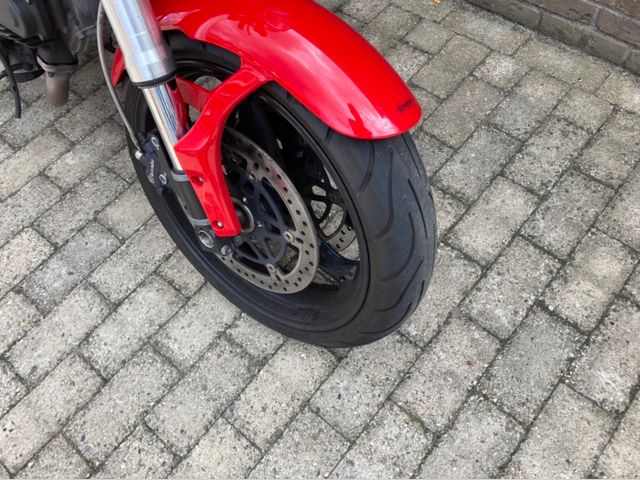 ducati - monster-695