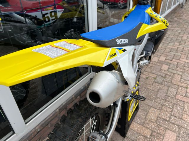 suzuki - rm-z-250