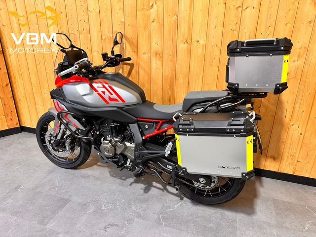 qjmotor - srt-600-sx-touring