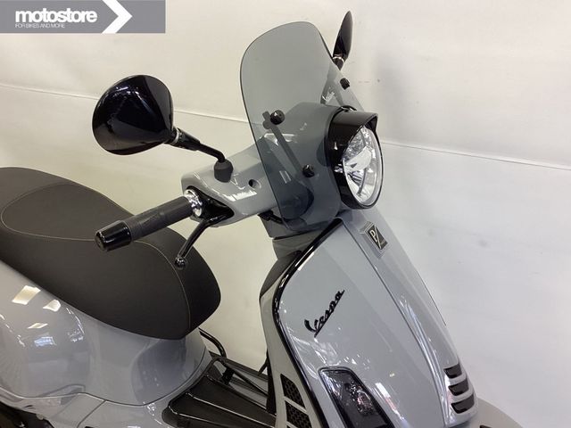 vespa - gts-super-tech-300