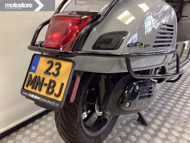 vespa - gts-super-tech-300