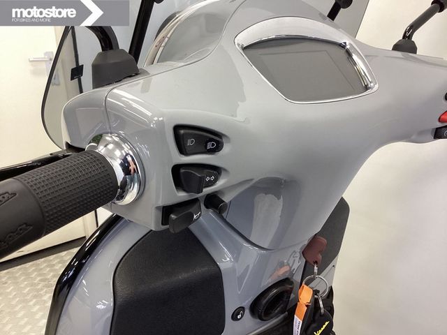 vespa - gts-super-tech-300