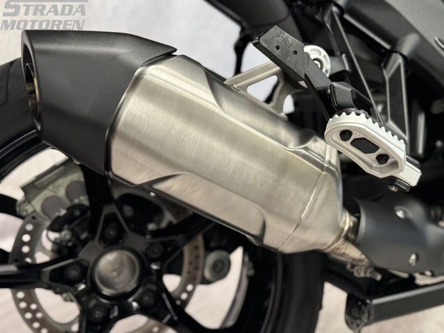 bmw - r-1300-gs-triple-black