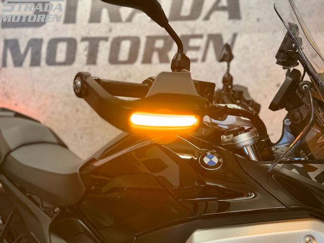 bmw - r-1300-gs-triple-black