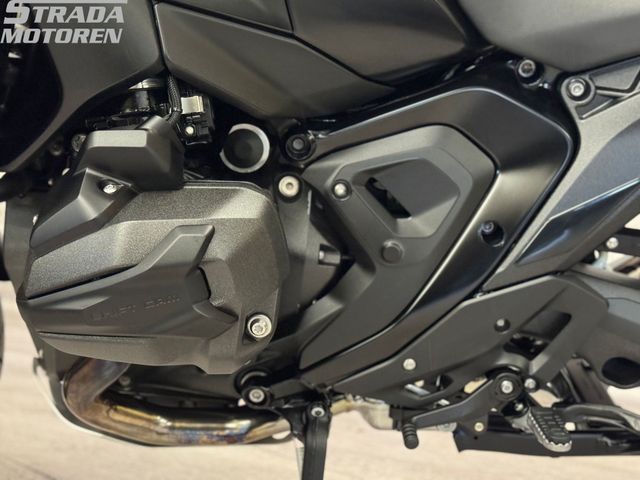 bmw - r-1300-gs-triple-black