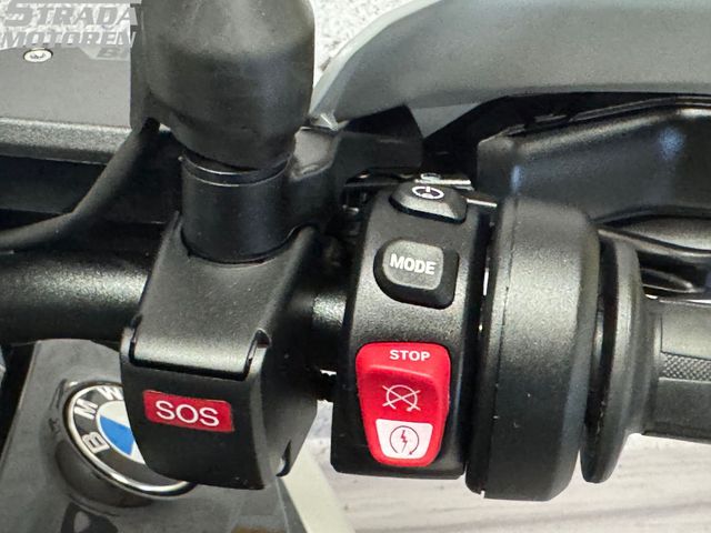 bmw - r-1300-gs-triple-black