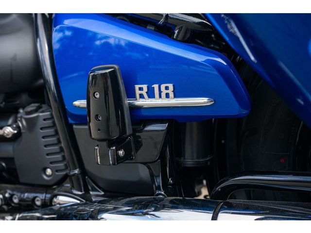 bmw - r-18-b