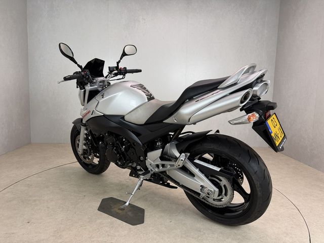 suzuki - gsr-600