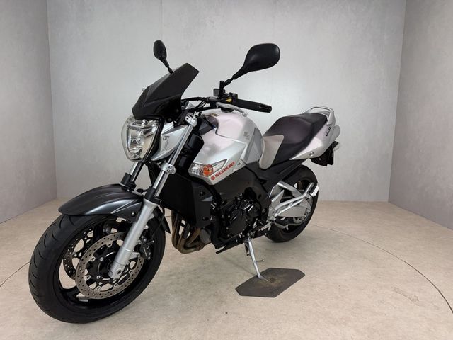 suzuki - gsr-600