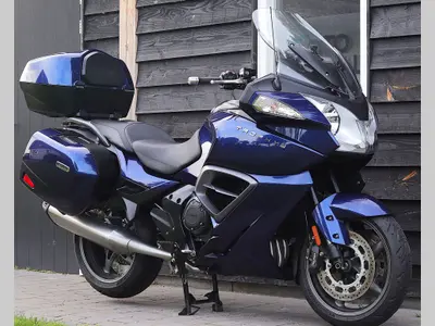 TRIUMPH TROPHY 1215 SE – foto 4
