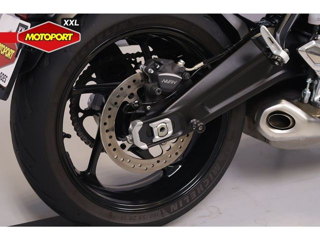 triumph - trident-660