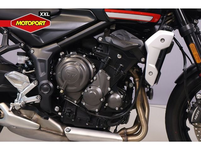triumph - trident-660