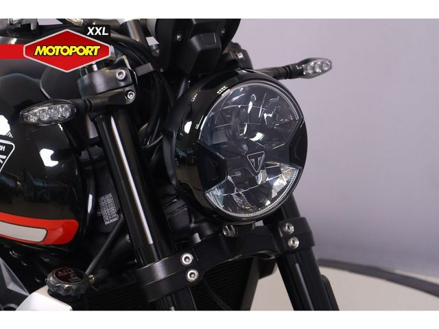 triumph - trident-660