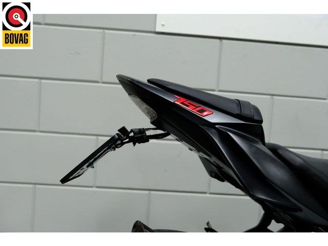 suzuki - gsr-750